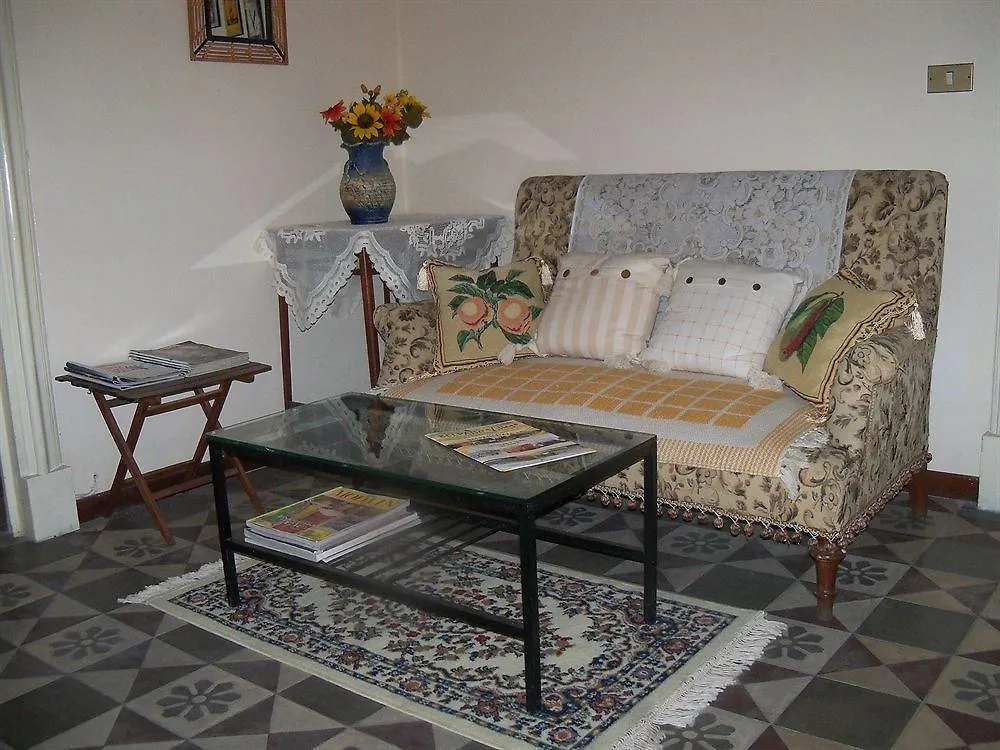Etna Bed & Breakfast Belpasso 3*,